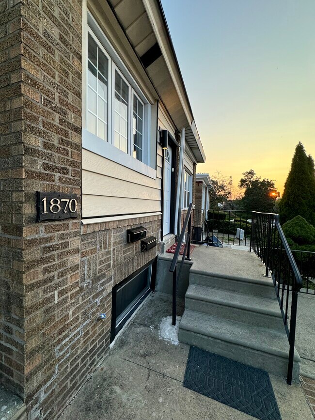 Entrada frontal - 1870 Conlyn St