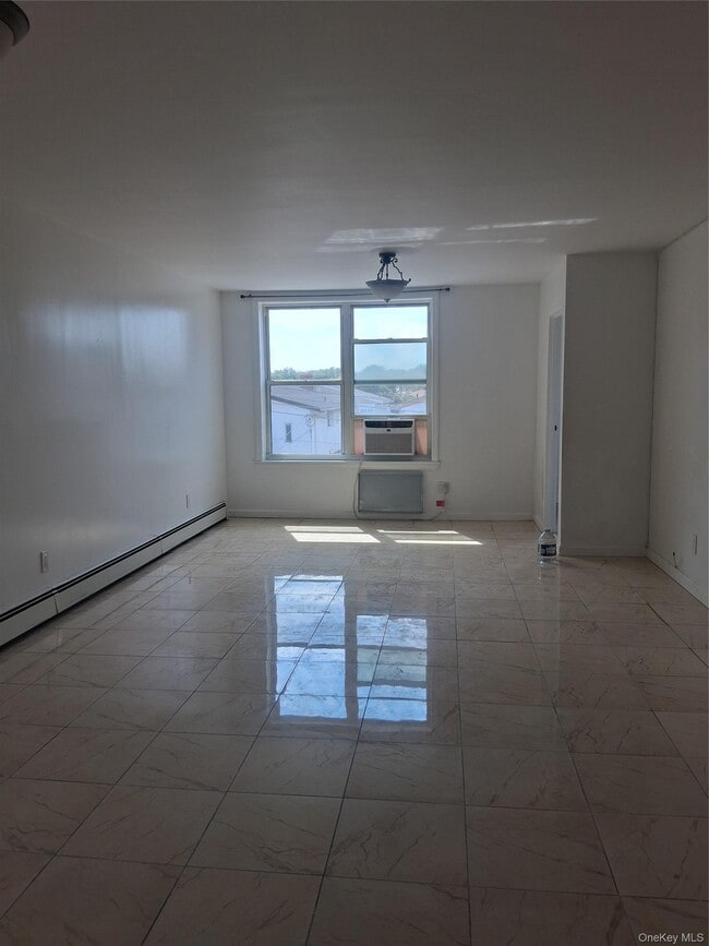 Building Photo - 151-15 82nd St