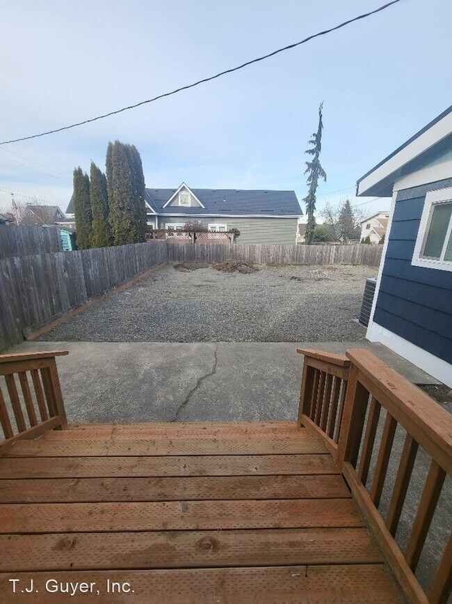 Building Photo - 4 br, 2.5 bath House - 856 NW Folsom St