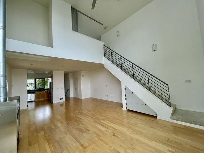 Building Photo - 1247 66th St