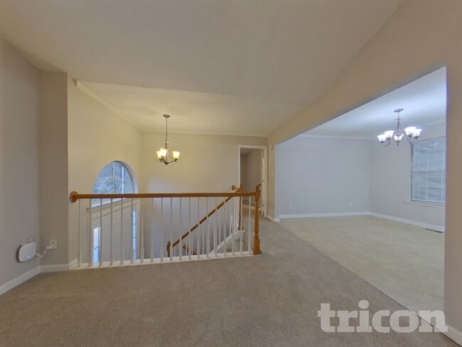 Building Photo - 41 Collins Way