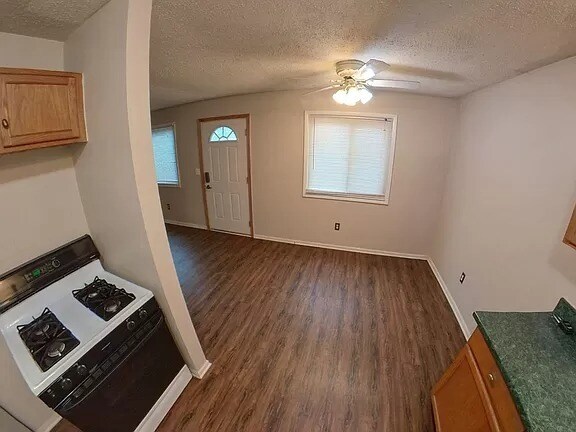 Foto del edificio - 1309 E Muir Ave