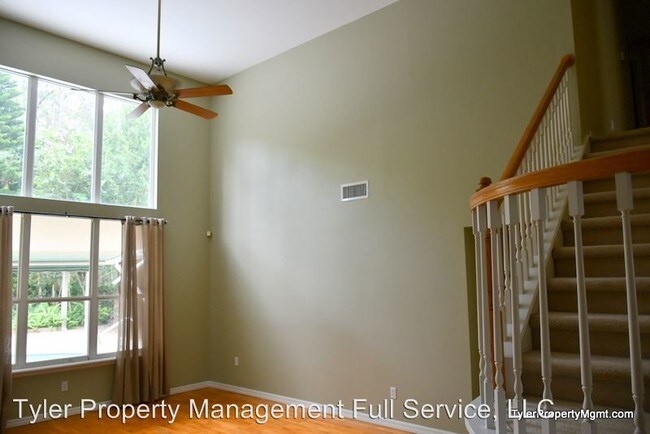 Building Photo - 4 br, 2.5 bath House - 5 Foxhunter Flat