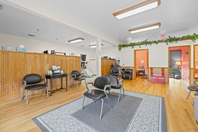 Foto del edificio - 1628 W Genesee St