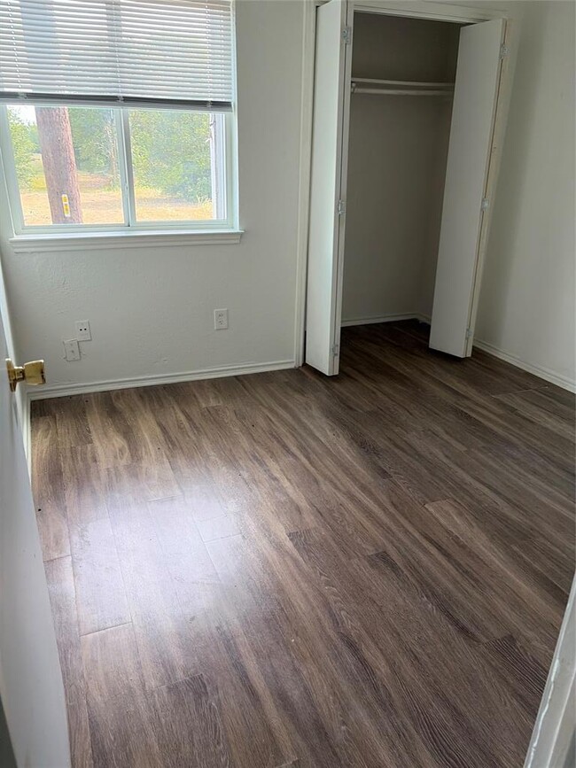 Building Photo - 8503 Colony Loop Dr