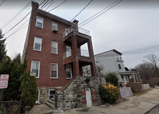 Building Photo - 42 Sherman Ave