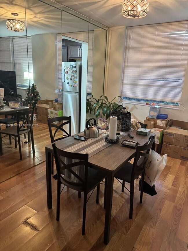 Foto del edificio - 2175 NE 170th St