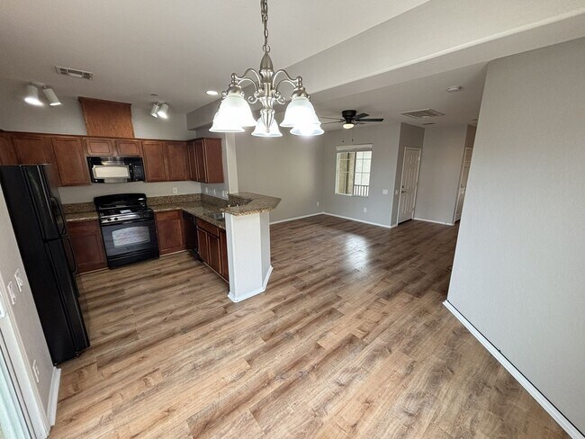 Foto del edificio - Beautiful 3Bed/2Bath/1Car Condo in Sky Pointe Community – Northwest Las Vegas!