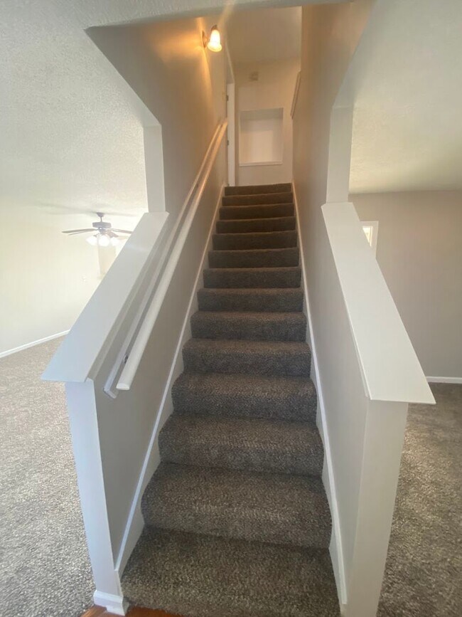 Foto del edificio - Spacious 3-Bedroom Home in Cordova-Stylish & Comfortable Living!