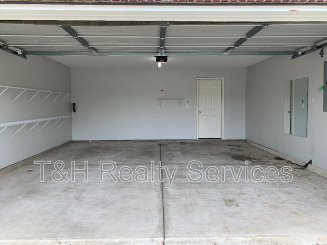 Foto del edificio - 813 Aerostar Court