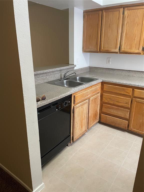 Building Photo - 8623 Victorian Village Dr