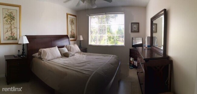 Building Photo - 2 br, 2 bath Condo - 1180 Reserve Way,