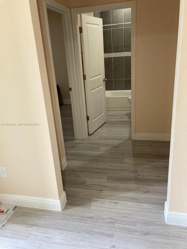 Foto del edificio - 2013 Odessa Cir