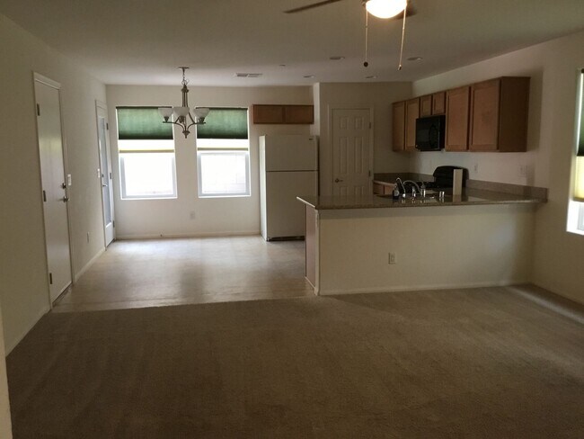 Foto del edificio - 164 Belmont Canyon Pl