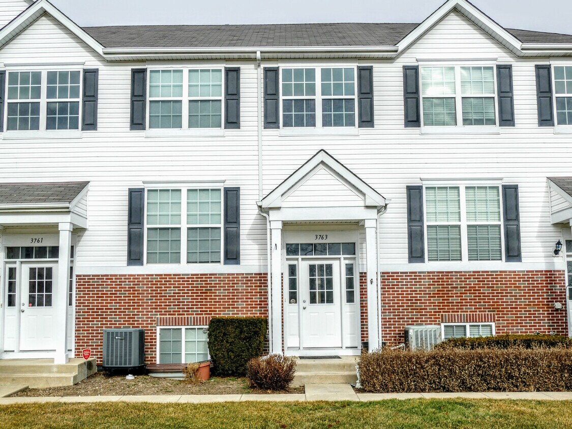 3763 Bailey Rd, Yorkville, IL 60560 Condo for Rent in Yorkville, IL