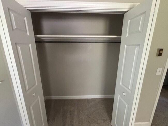 Foto del edificio - 1529 Old Central Rd