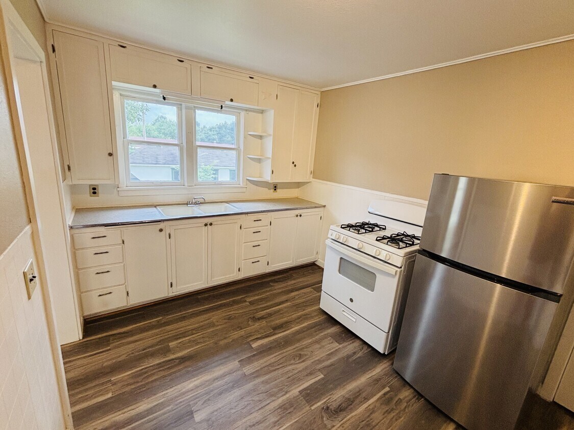 Foto principal - 308 S Rogers St