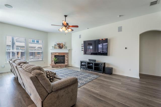 Building Photo - 1404 Kittyhawk Dr