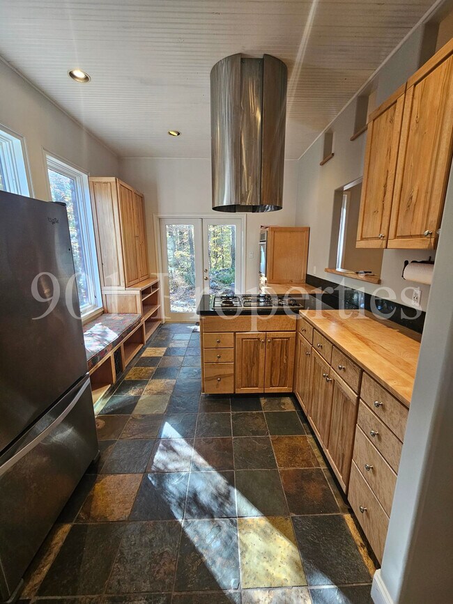 Photo - 10385 Long Rd House