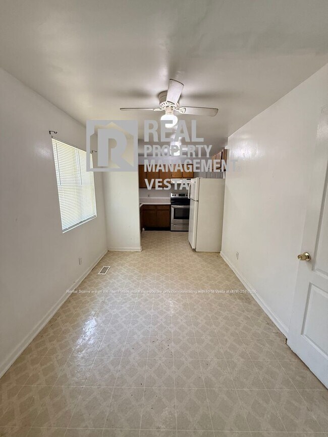 Foto del edificio - 615 Maplewood Dr