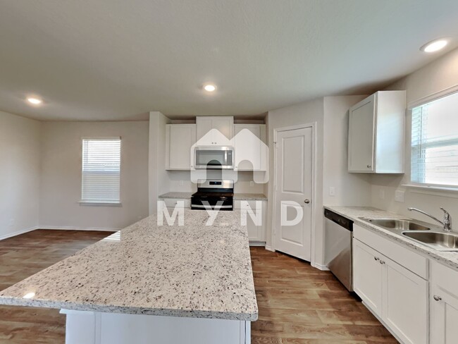 Building Photo - 1046 Andean Emerald