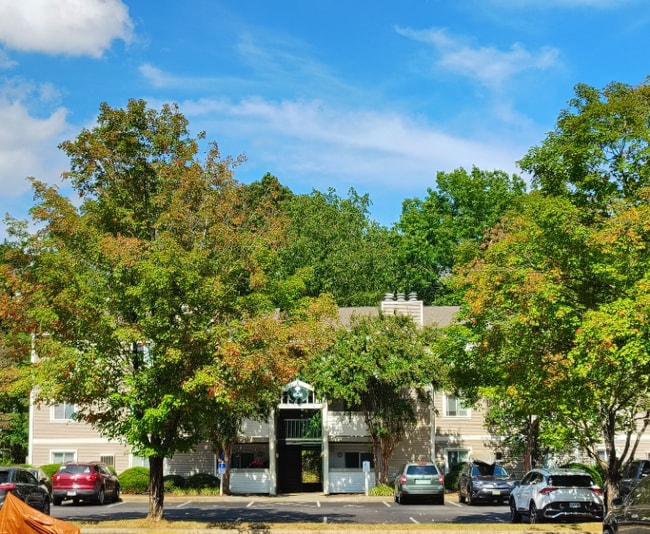 Foto del edificio - 600 Reusens Rd