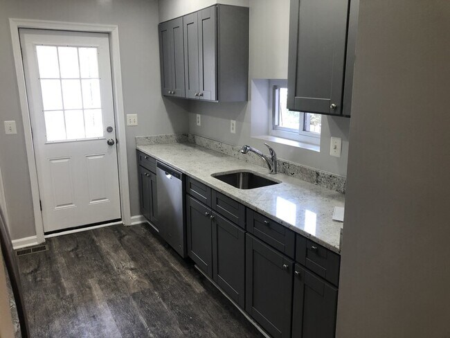 Building Photo - 7025 Dunbar Rd