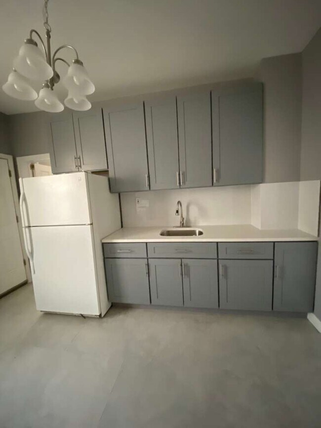 Building Photo - 109 Linden St