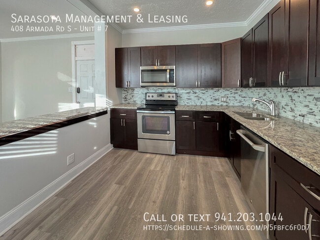 Foto del edificio - 408 Armada Rd S