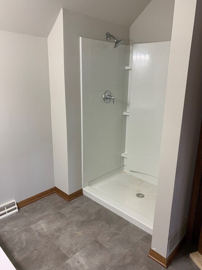 Foto del edificio - 300 Lexington Dr