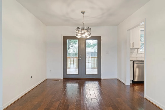 Photo - 723 Riverview Dr House