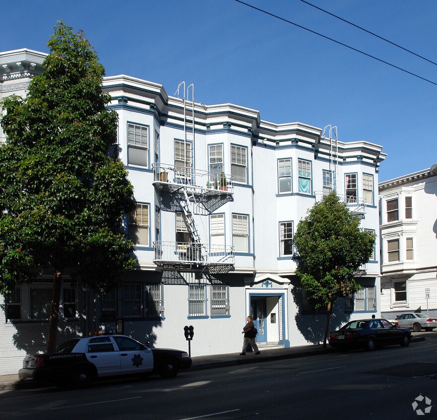 Building Photo - 325 Franklin St