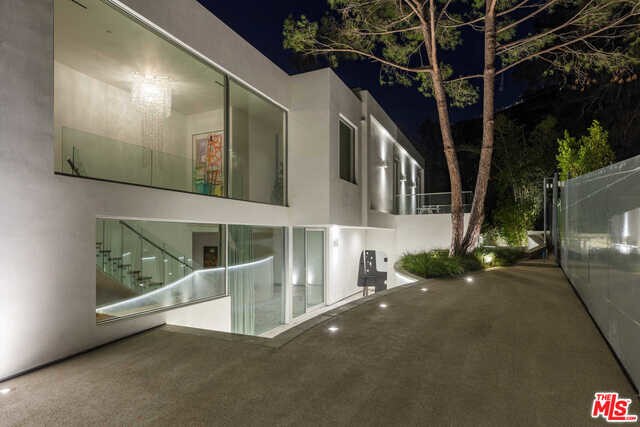 Foto del edificio - 8854 Thrasher Ave
