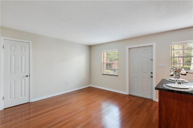 Foto del edificio - 1525 Catherine St