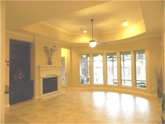 Building Photo - 5139 Hawthorne Bend Dr