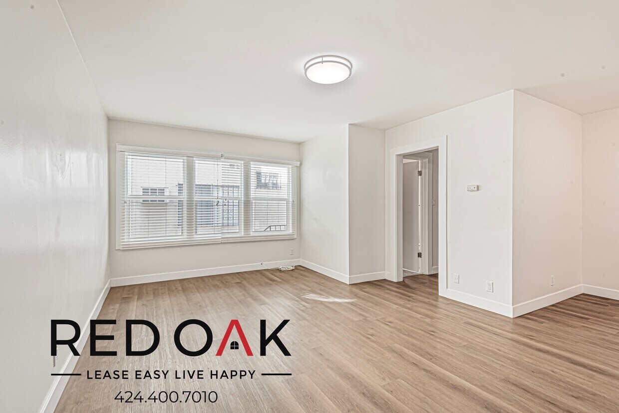 Primary Photo - Breathtaking One Bedroom with Contemporary...