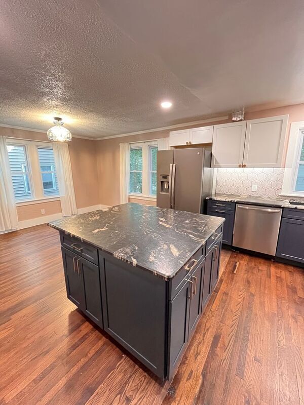 Foto del edificio - 14888 Aubrey