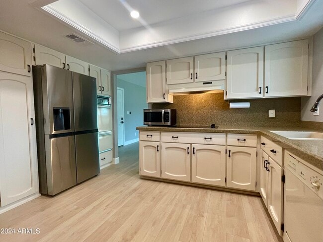 Foto del edificio - 602 E Meadow Ln