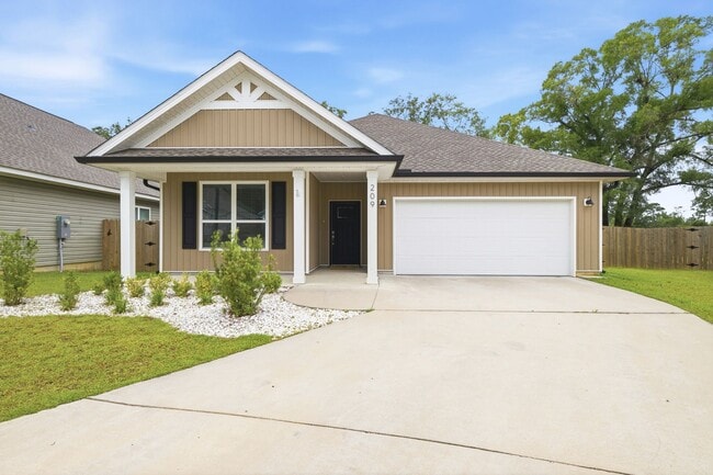 Building Photo - 209 Camellia Dr