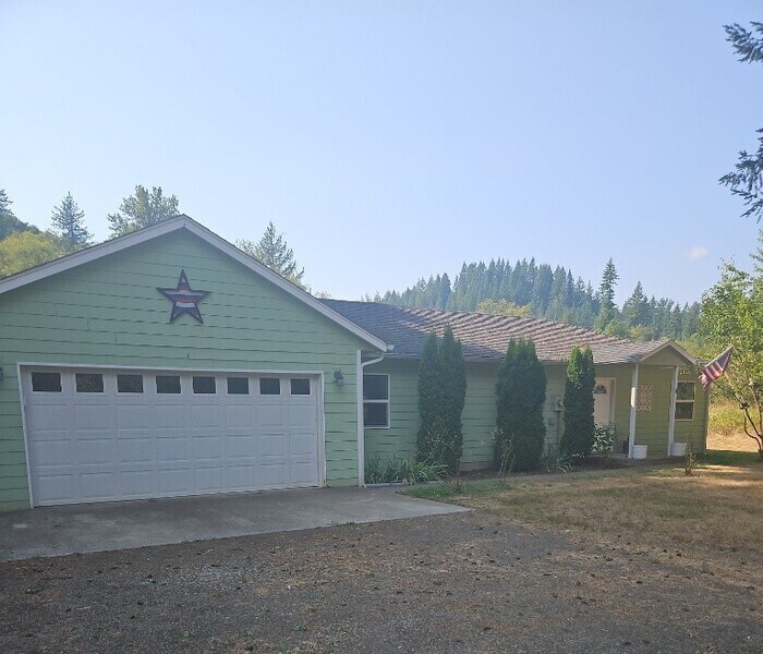 Foto principal - 17205 NE 5th St