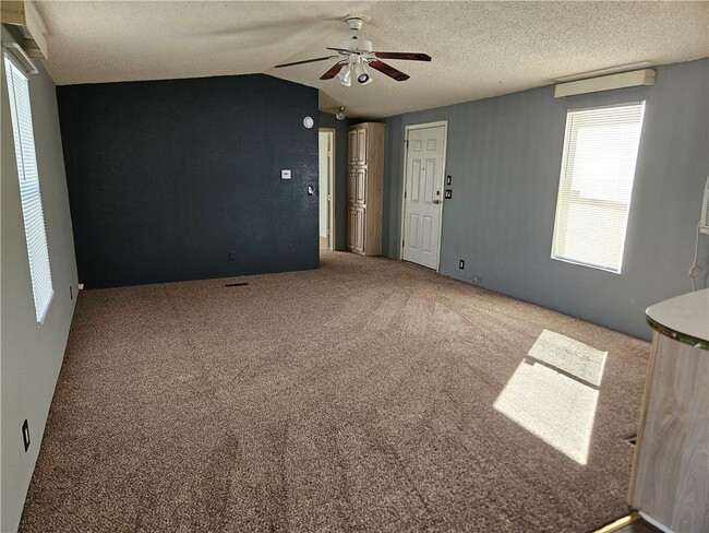 Building Photo - 4479 Amanda Ave