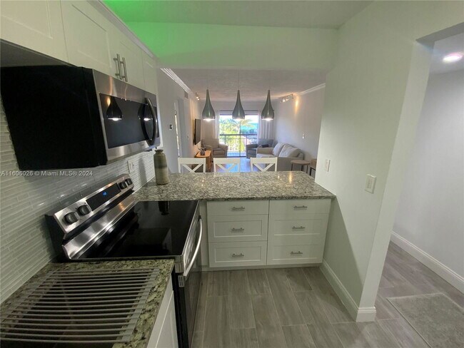 Photo - 6444 Collins Ave Apartment