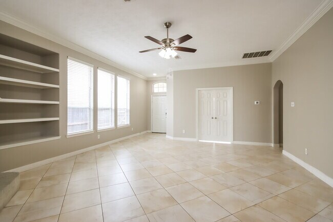 Building Photo - 19033 Hammer Ln