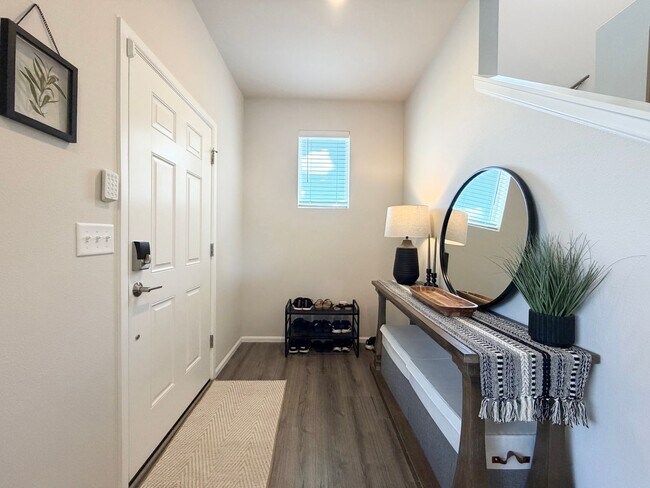 Foto del edificio - Stunning 2024 Bonney Lake/Tehaleh Home
