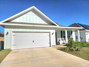 Building Photo - 7012 Whitetail Run Dr