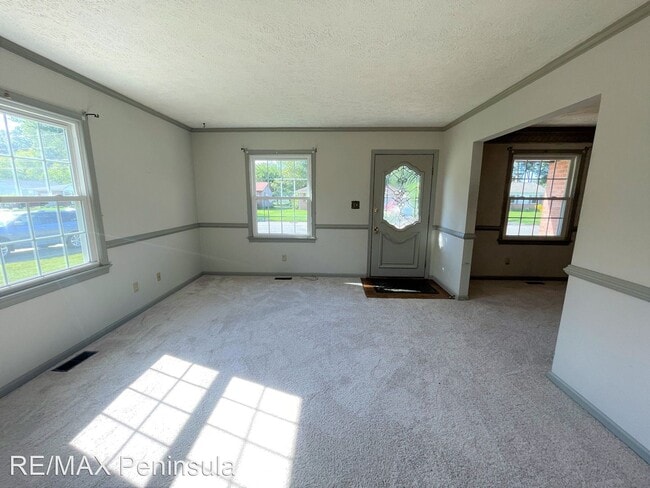 Building Photo - 3 br, 3 bath House - 154 Melville Dr