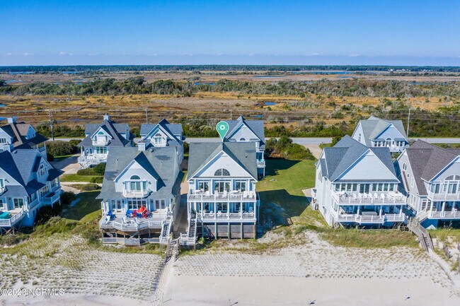 Building Photo - 4338 Island Dr
