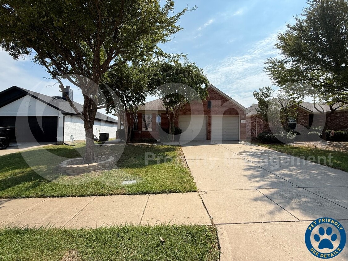 Primary Photo - 2716 Watercress Dr