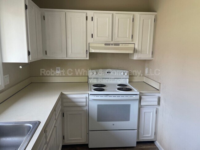 Foto del edificio - 27 White Birch Ln