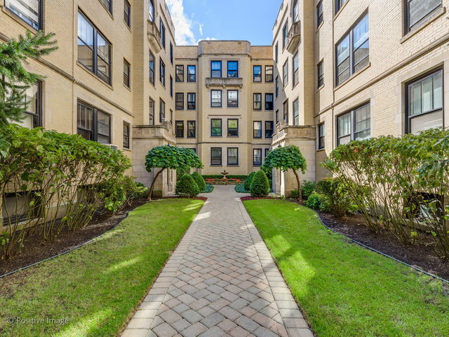 Building Photo - 3608 N Pine Grove Ave